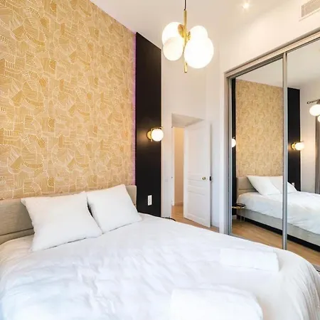 Daire Monte Carlo Border - Luxury Cosy And Modern Flat *